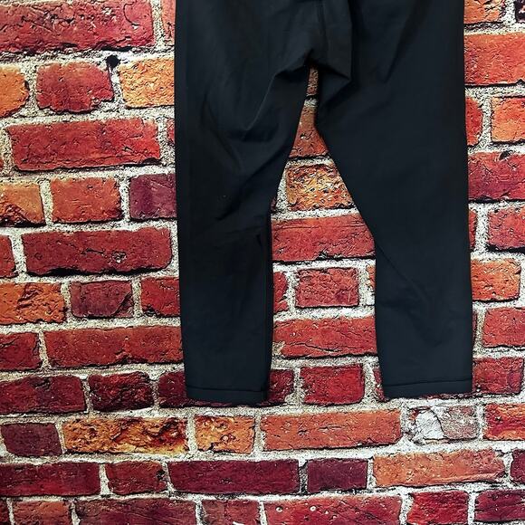 Black lululemon leggings size 6 - Picture 5 of 8